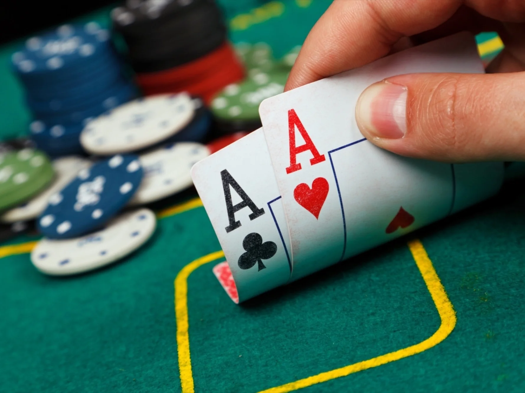 Onlain kazino poker